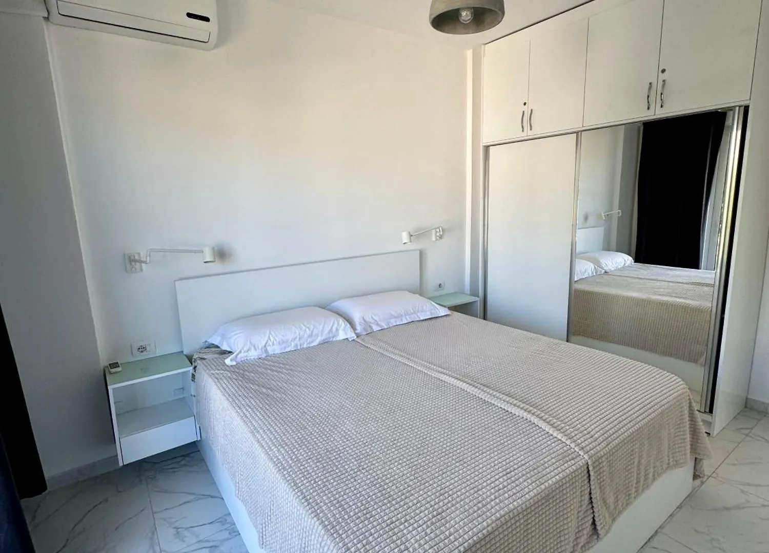 SarandëPenthouse Paulinaアパートメント アパート Sarandë