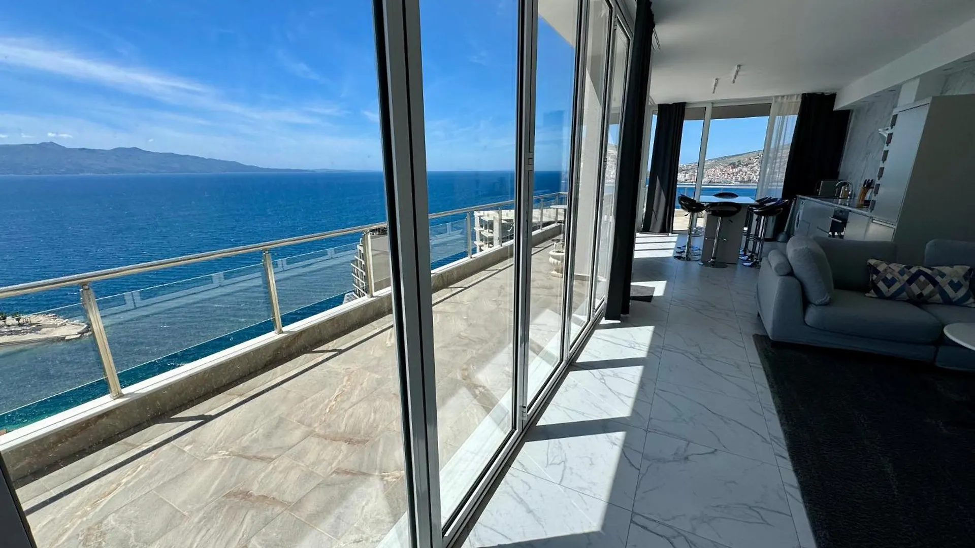 SarandëPenthouse Paulinaアパートメント アパート Sarandë