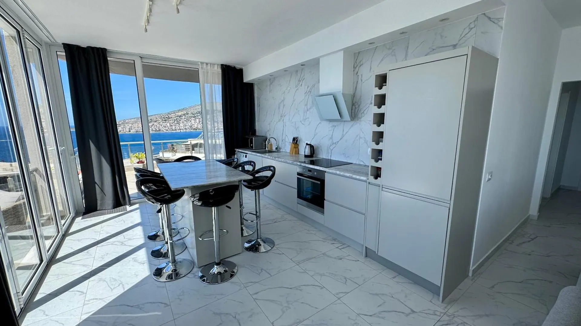 SarandëPenthouse Paulinaアパートメント 0*, Sarandë